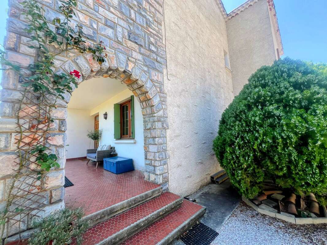 LIMOUX -Grande Maison Familiale Indépendante avec Jardin, Garage et Accès à Pied au Centre-Ville - photo 20