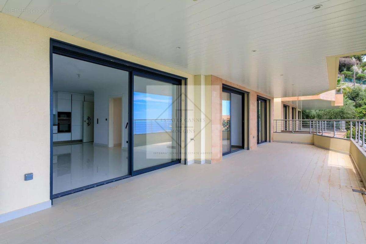 Appartement à ROQUEBRUNE-CAP-MARTIN