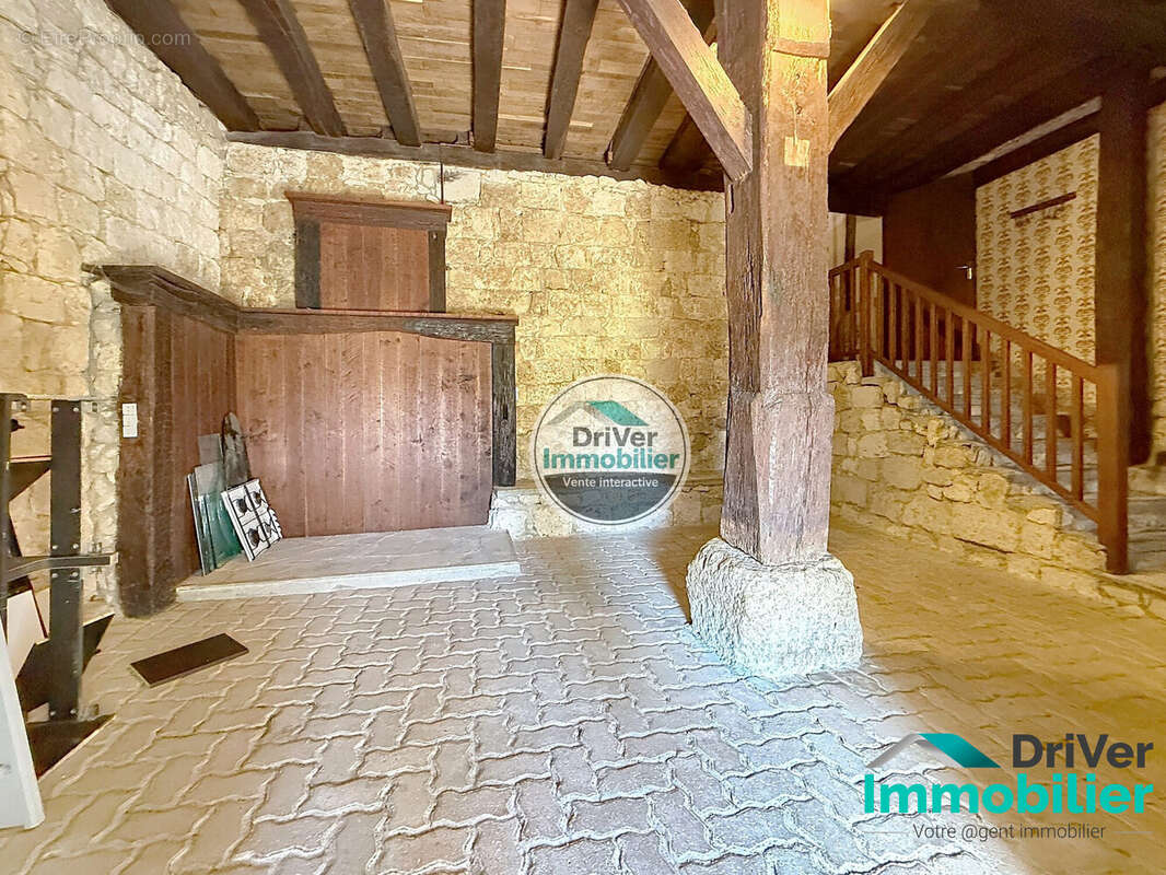 Maison à CASTELNAU-BARBARENS