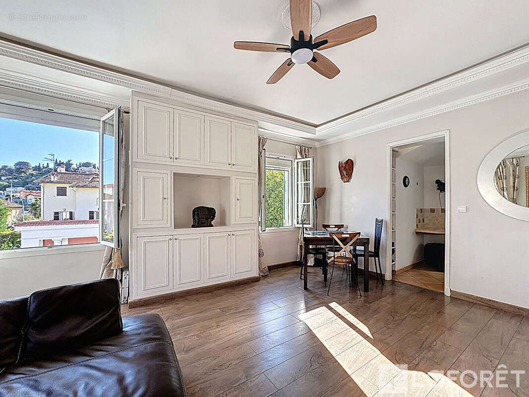 Appartement à ROQUEBRUNE-CAP-MARTIN