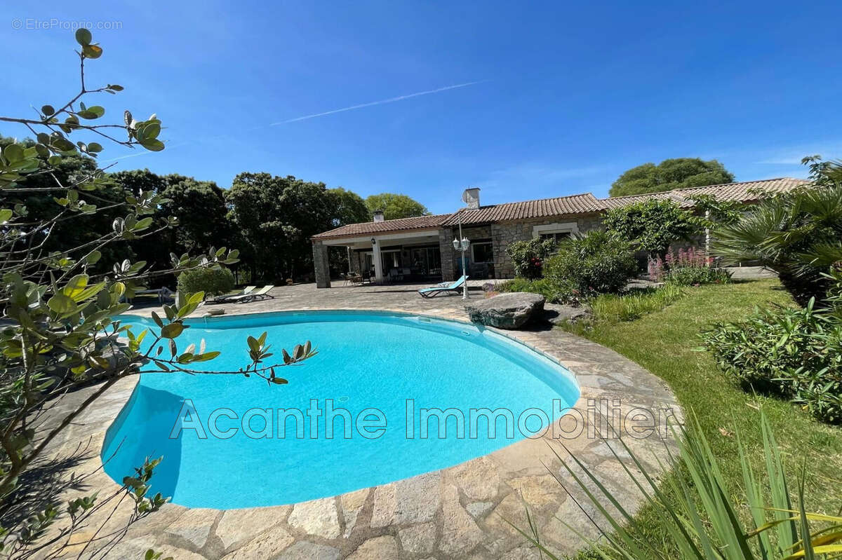 Maison à CAZEVIEILLE