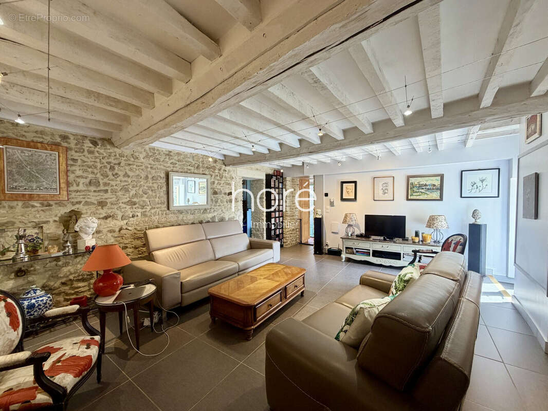 Maison à PERRIERES