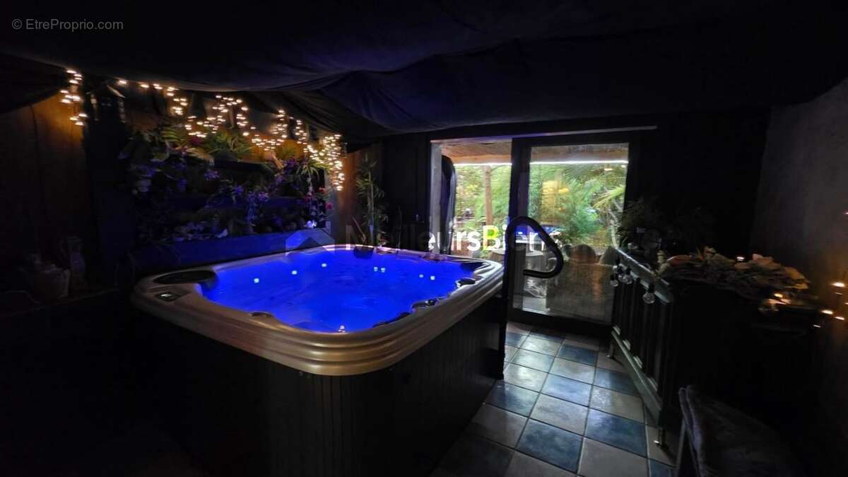 Maison à SAINT-MARTIN-SUR-ECAILLON