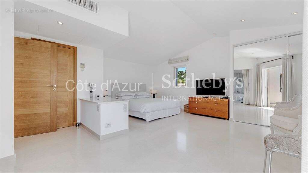 Villa de luxe avec vue sur Saint-Tropez, quartier Sémaphore, Sainte-Maxime - photo 12