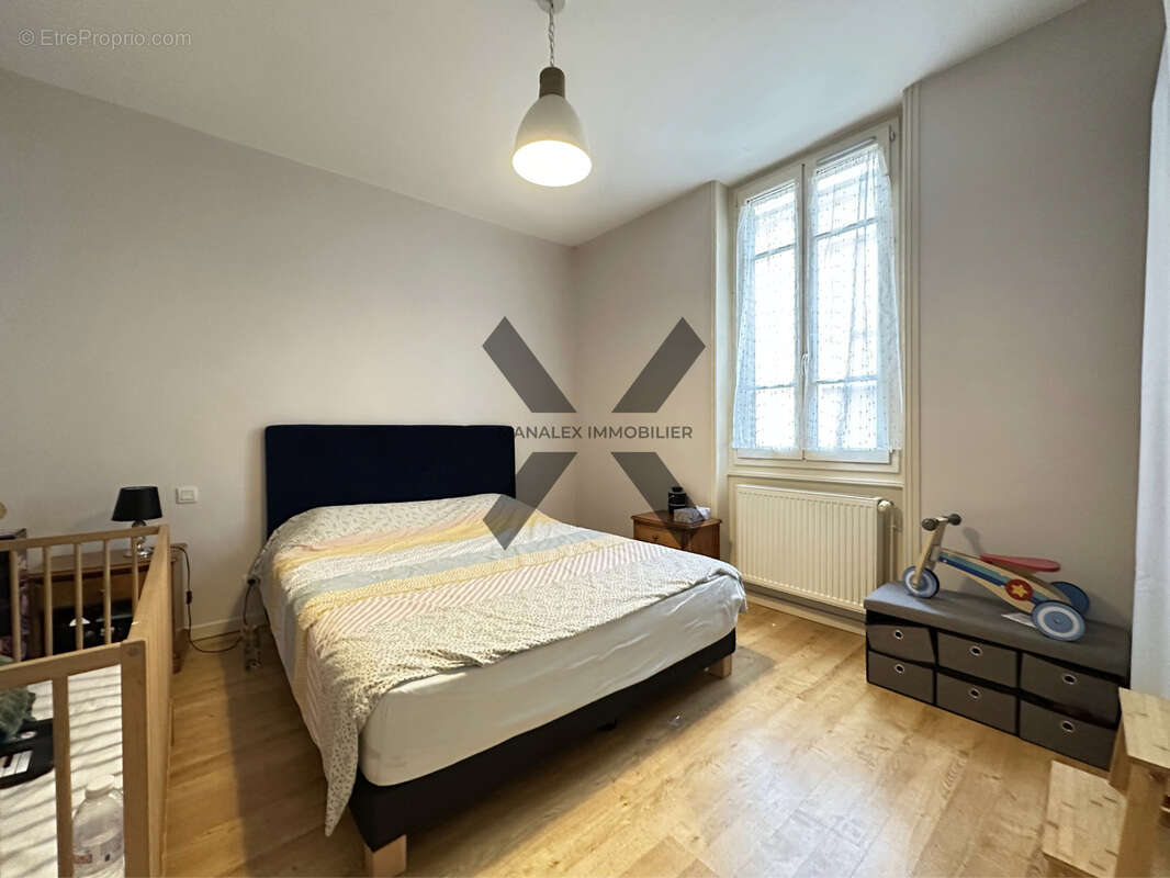 Appartement à LE COTEAU