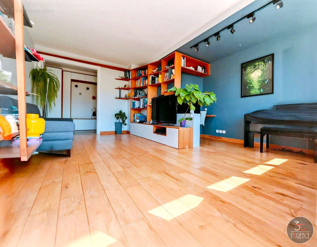 Appartement à FONTENAY-SOUS-BOIS
