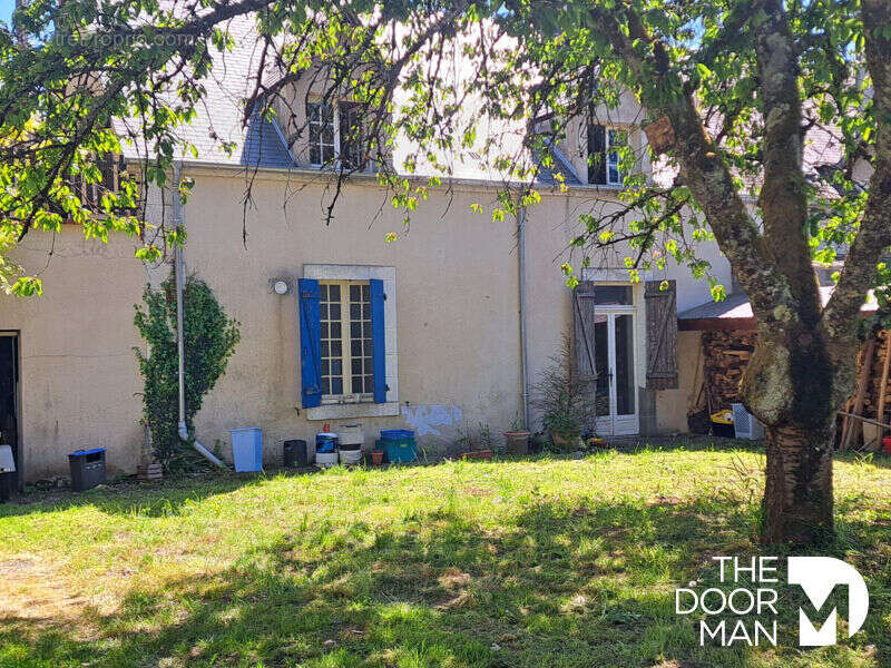 Maison à LAPAN