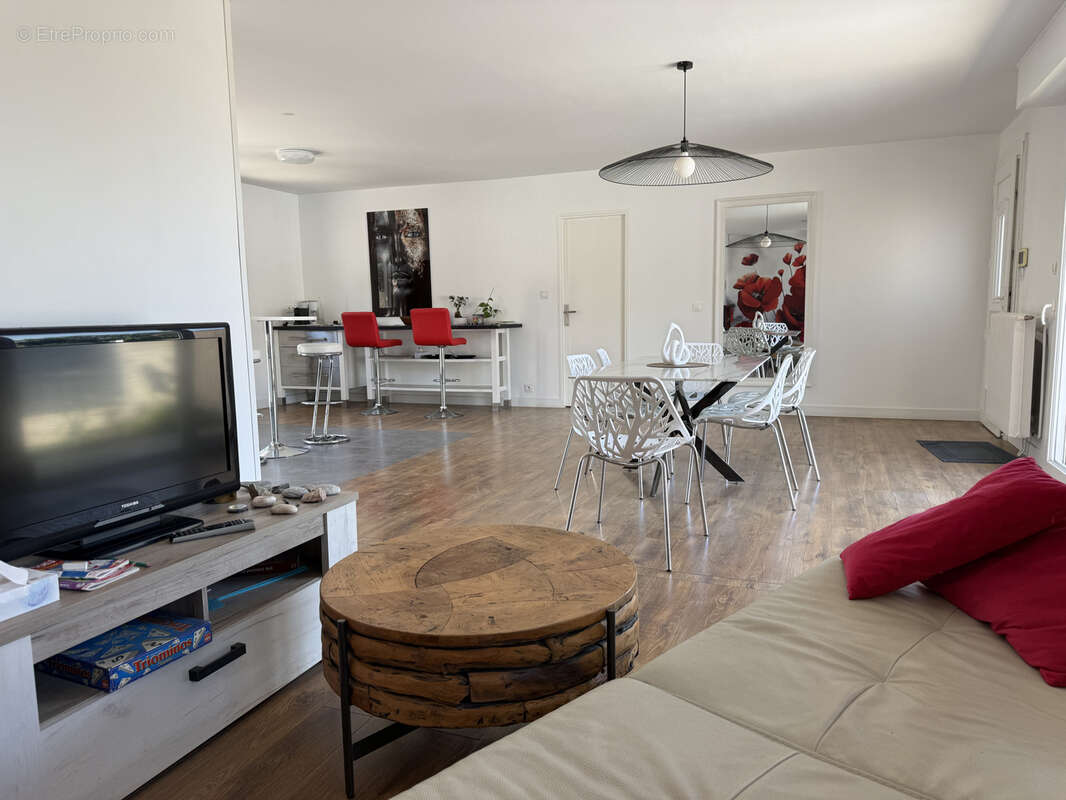 Maison T4 rénovée avec garage, cave et jardin   Nîmes Les Capitelles - photo 3