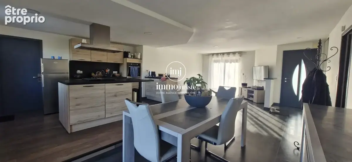 Maison 93 m² à Saint-Junien  - photo 3