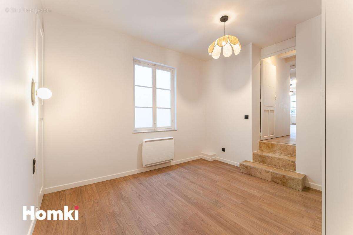 Appartement à MARSEILLE-2E