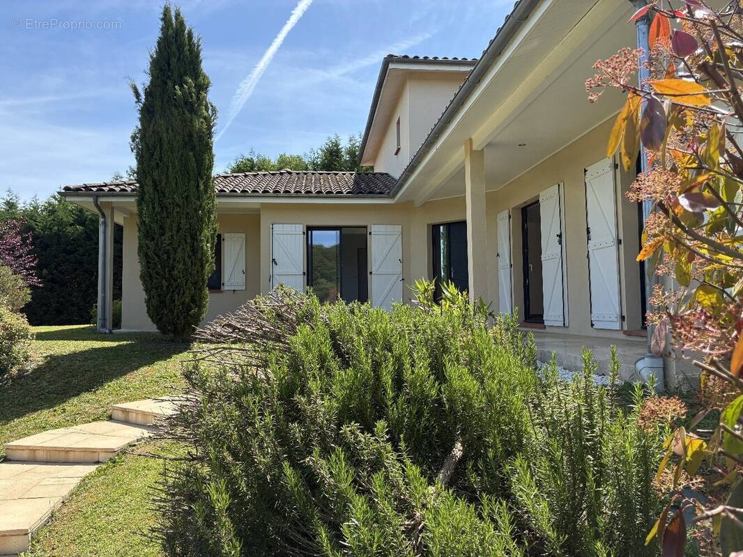 Maison à AURIAC-SUR-VENDINELLE