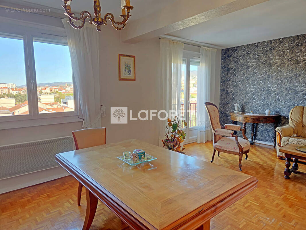 Appartement à FRAISSES