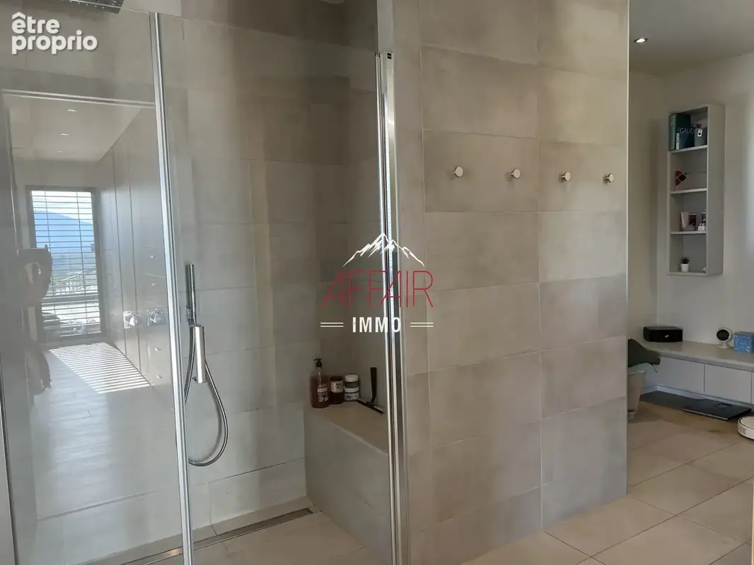 Maison de type 6 aux prestations de qualité, avec piscine - photo 15