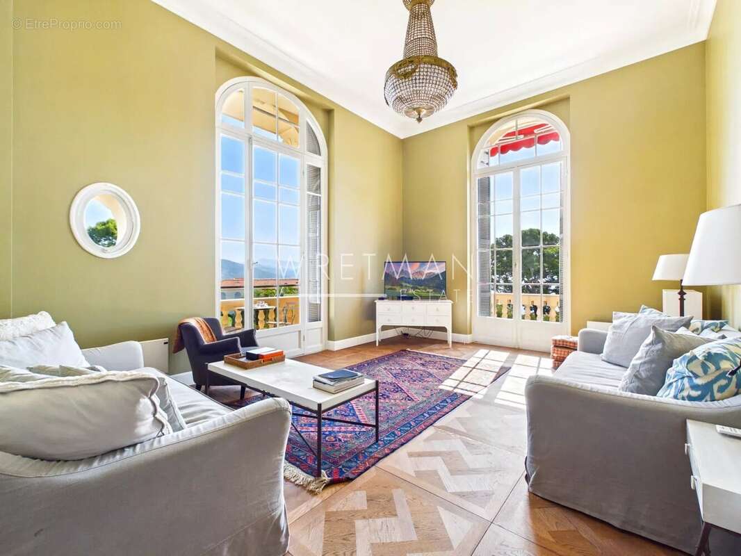 Appartement à ROQUEBRUNE-CAP-MARTIN