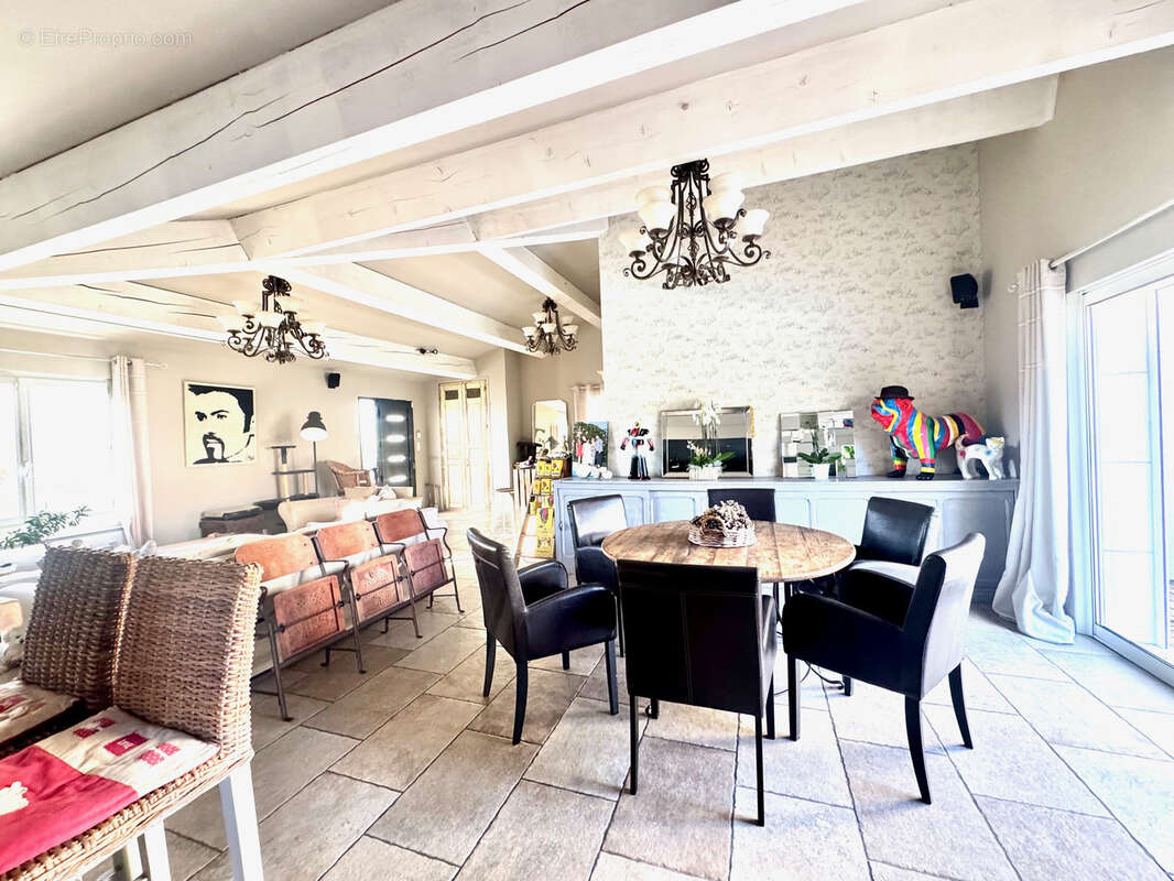 Maison à MALAUCENE