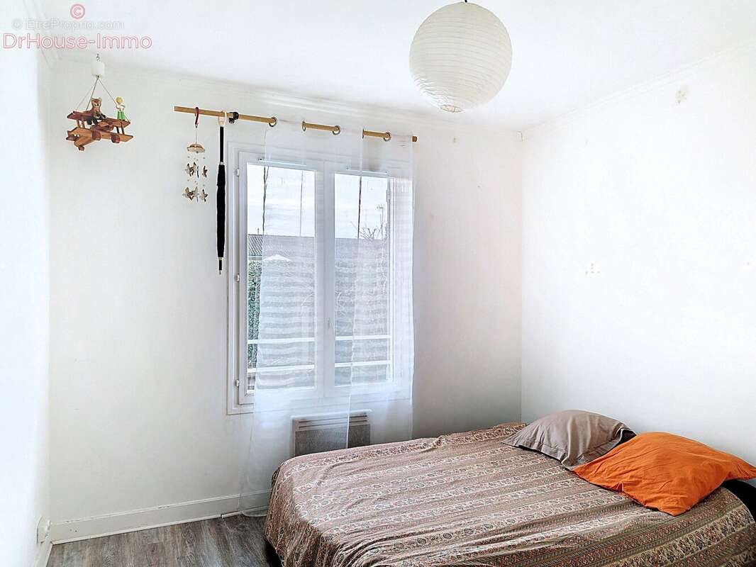 Maison 110 m² à Saint-Seurin-De-Cursac  - photo 43