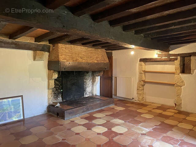 Maison à SAINT-MICHEL-DE-MONTAIGNE