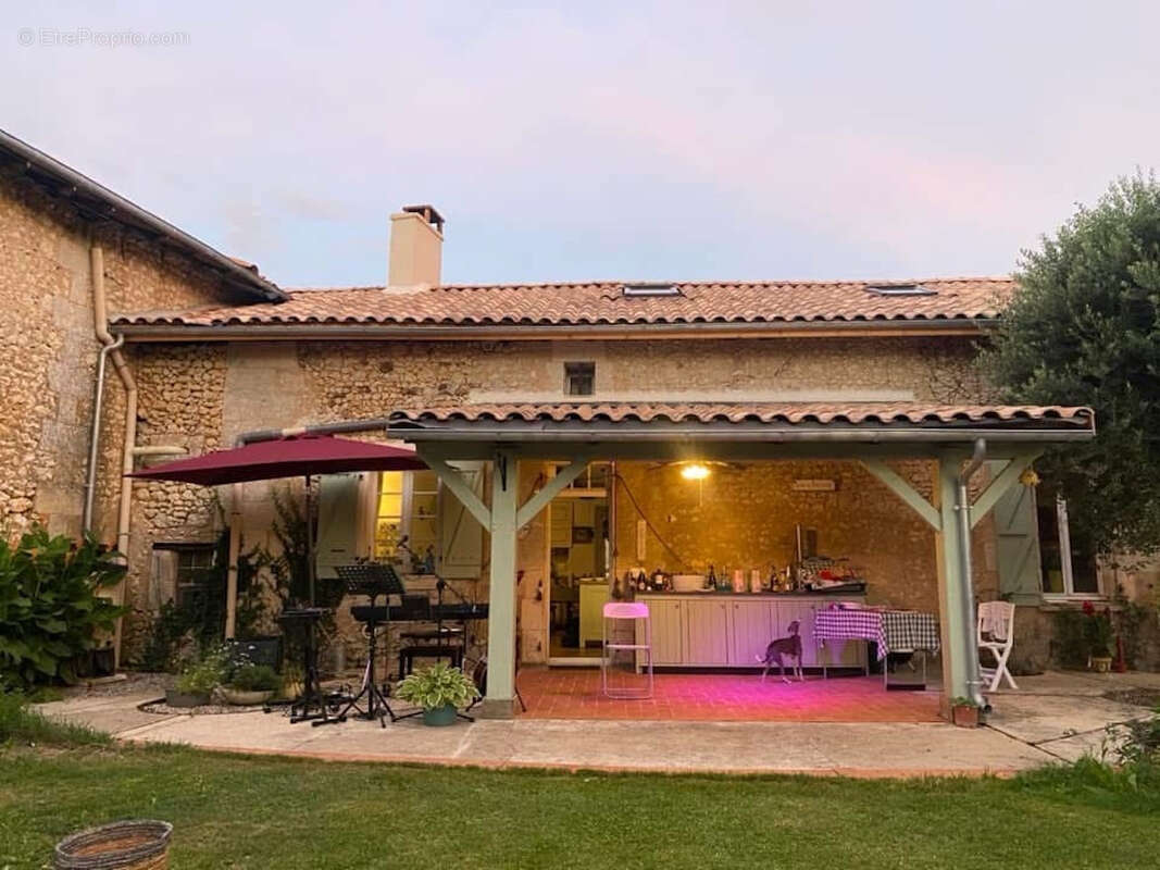 Maison à VANXAINS
