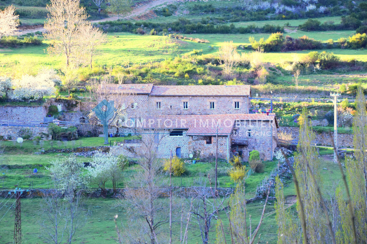 Maison à LE ROUX