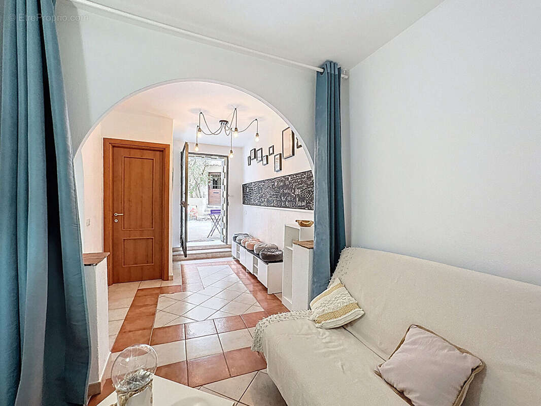Appartement à ROQUEBRUNE-CAP-MARTIN