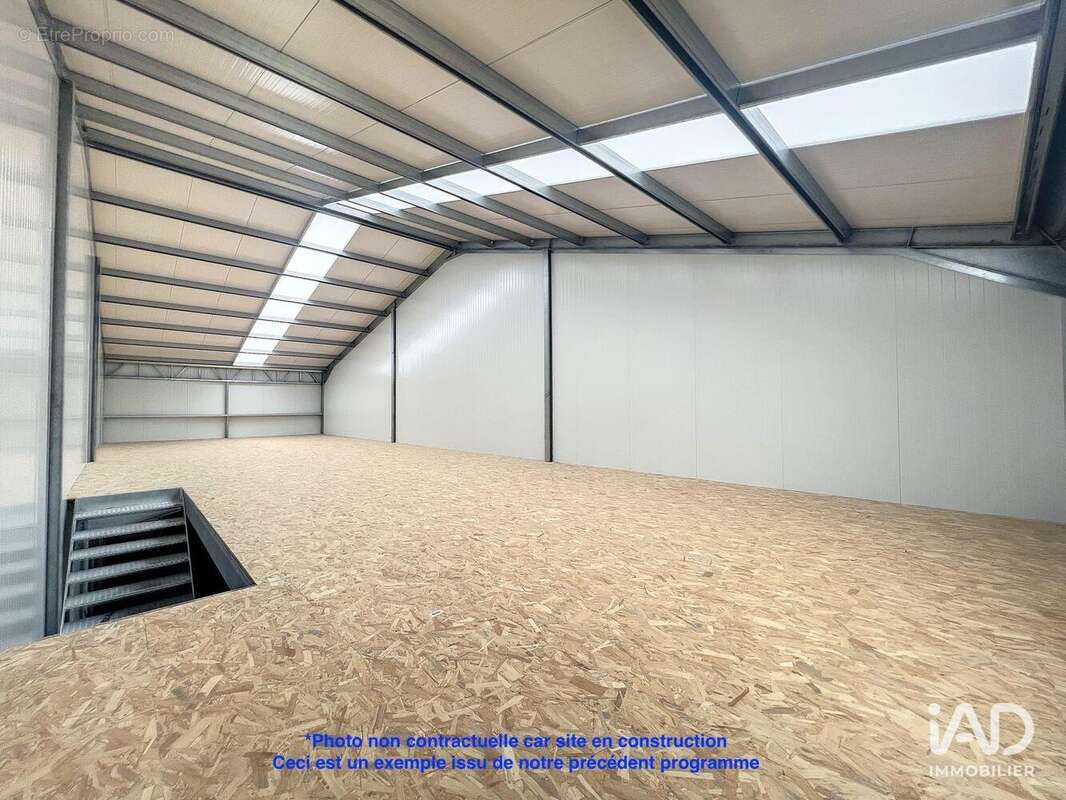 Photo 3 - Commerce à CHEVRY-COSSIGNY