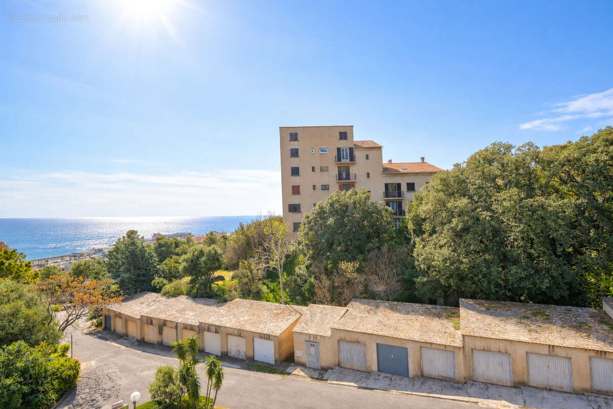 Appartement 99m² à bastia - photo 2