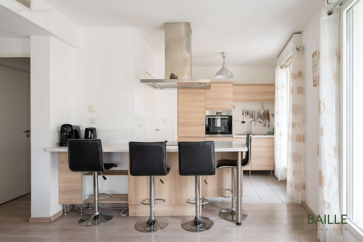 Appartement à MARSEILLE-2E