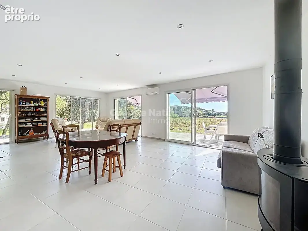 Maison avec studio indépendant et hangar agricole - UCHAUX - photo 4