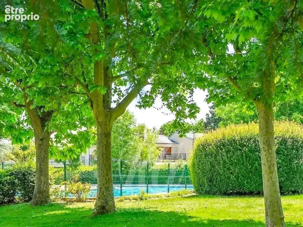 Garches – superbe appartement familial de 111 m² en parfait état avec piscine et tennis – clé en mai - photo 2