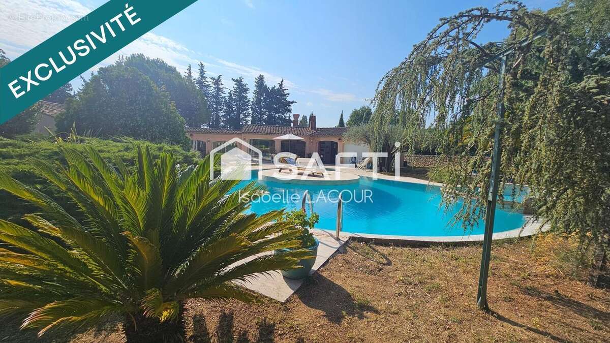 Photo 2 - Maison à SALERNES