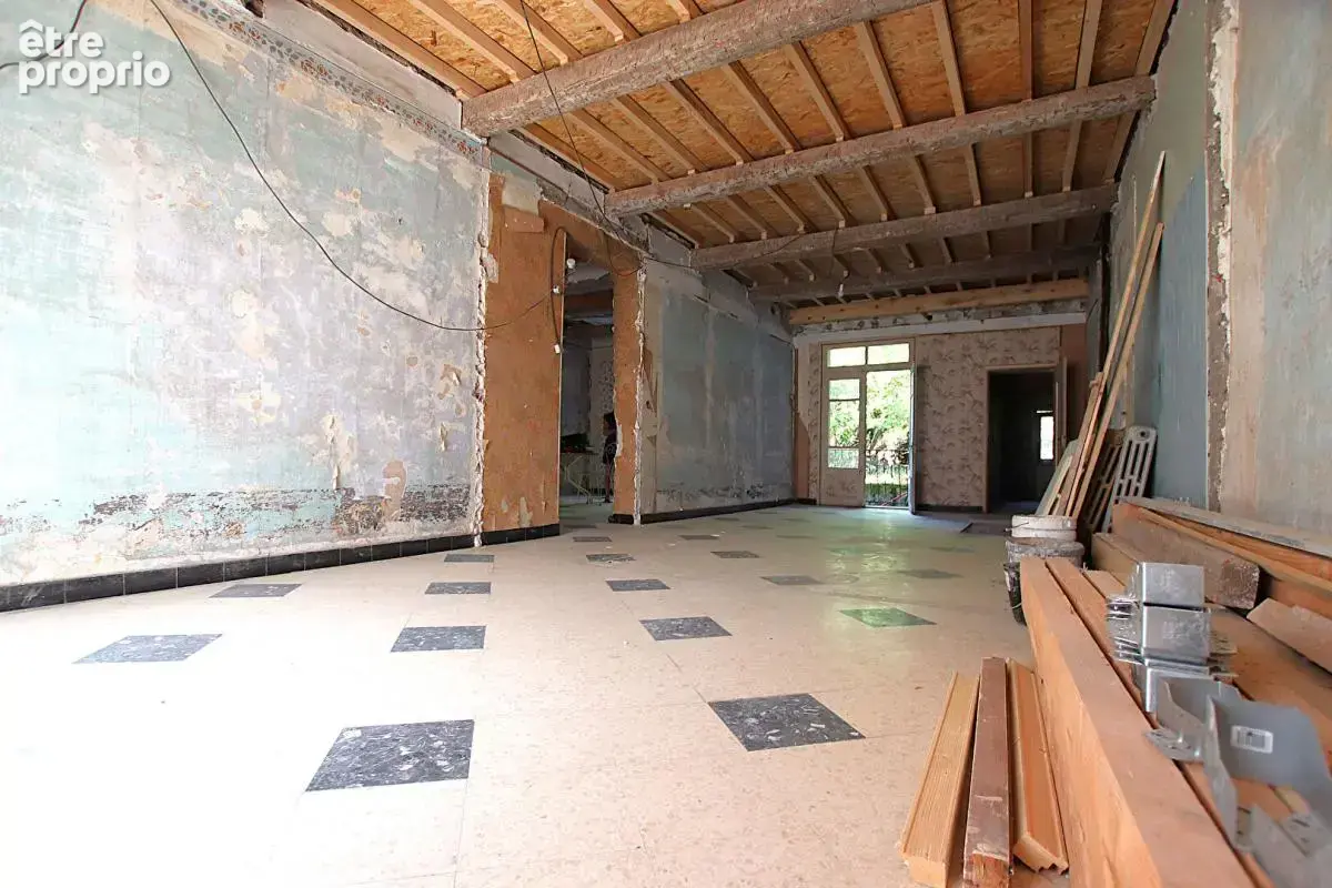 RARE - Demeure de caractère de 300 m² à rénover sur 5 385 m² de terrain - photo 11