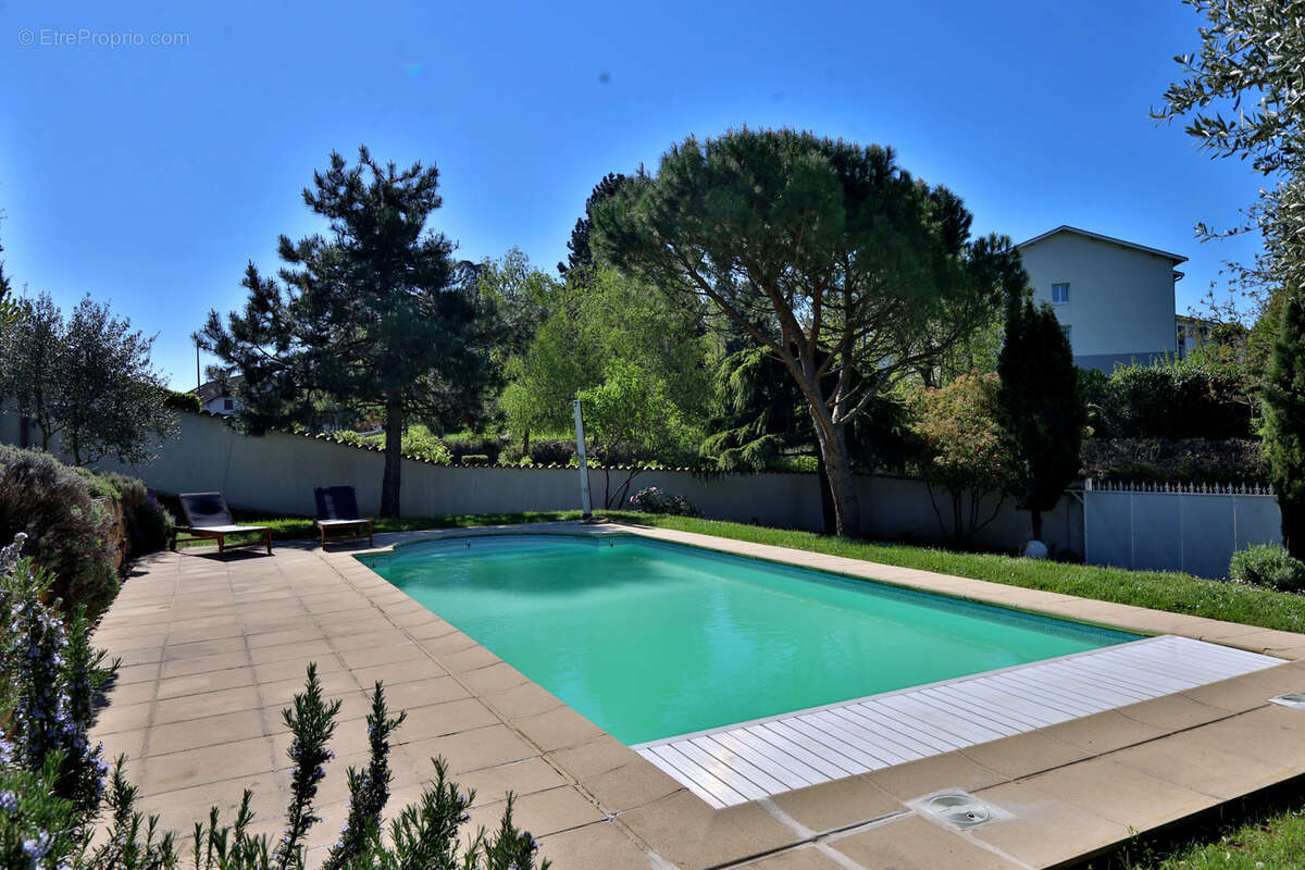 Maison à SAINT-GEORGES-D'ESPERANCHE