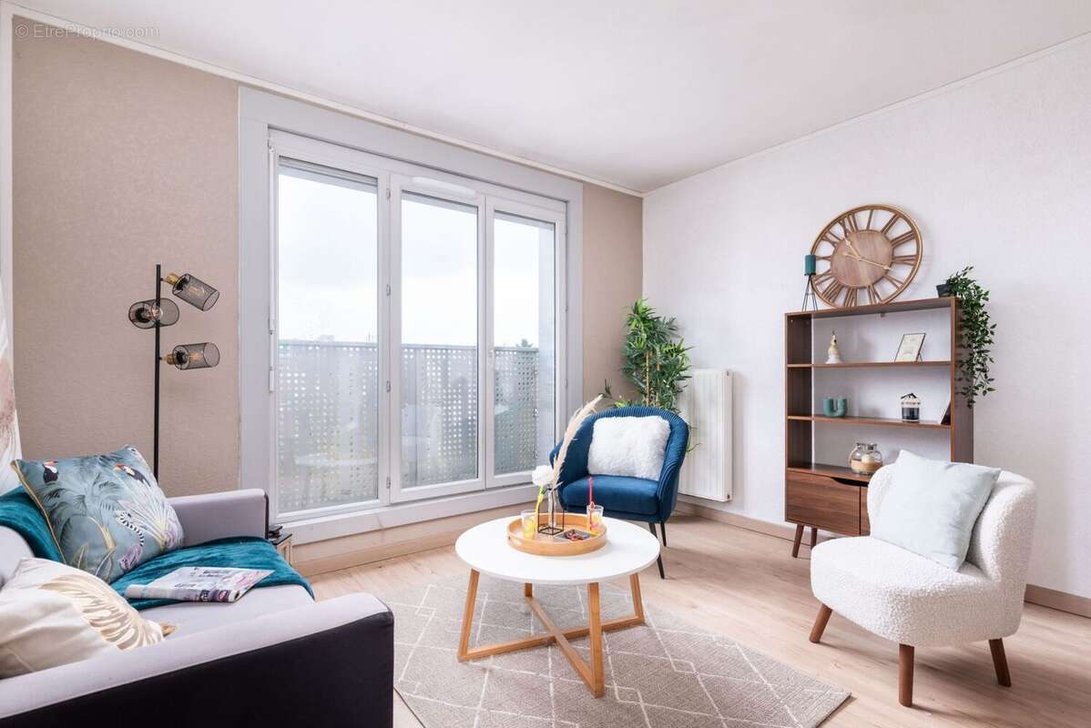 Appartement à DECINES-CHARPIEU