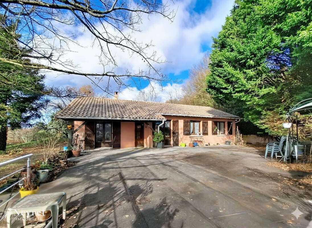 Maison individuelle de plain pied de 107m2, 4 chambres, 62m2 de garage, terrain de 1886 m2 - photo 13