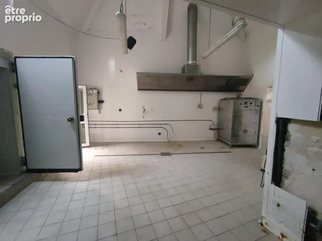 local commercial + habitation - photo 5