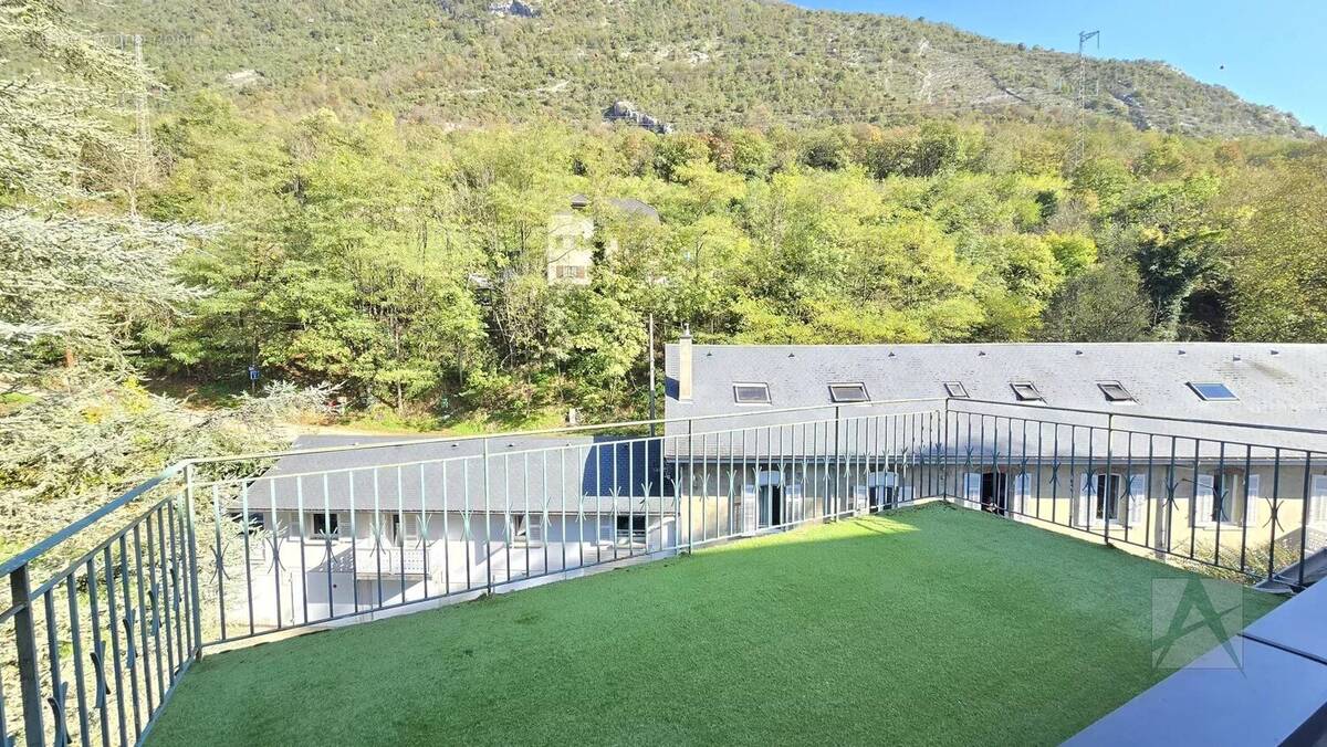 Appartement à CHALLES-LES-EAUX