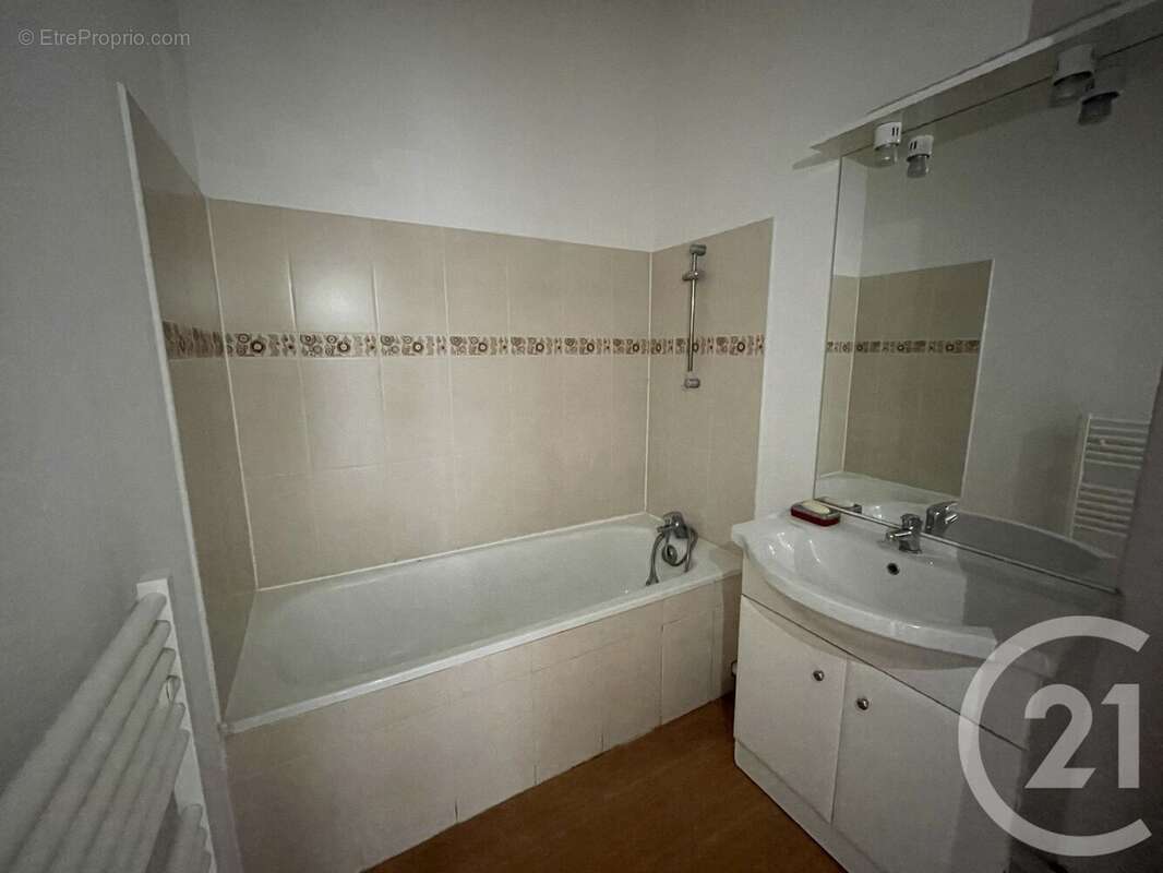 Appartement à SAINT-SEURIN-SUR-L&#039;ISLE