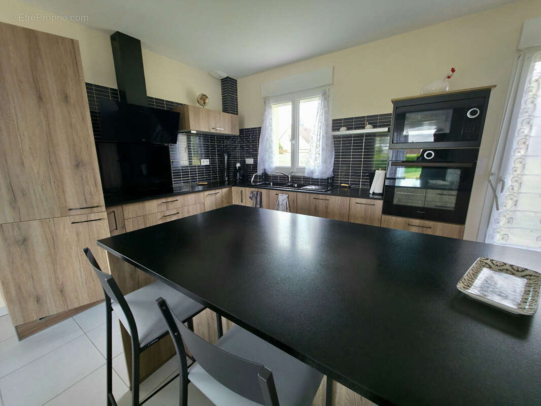 Maison à LE GUE-DE-LA-CHAINE