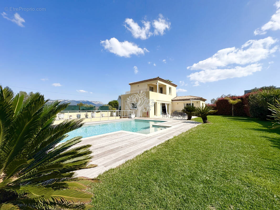 Maison à SIX-FOURS-LES-PLAGES