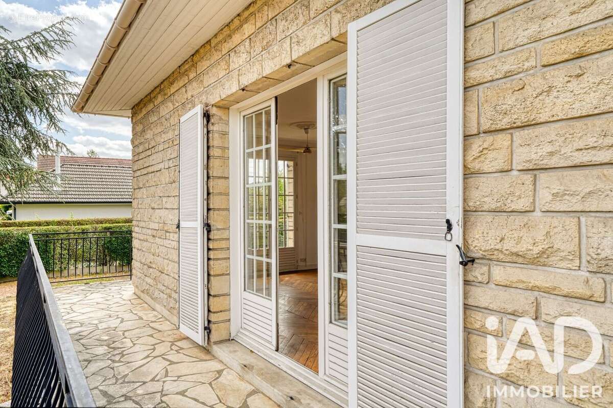 Maison 217 m² à Croissy-Sur-Seine  - photo 9