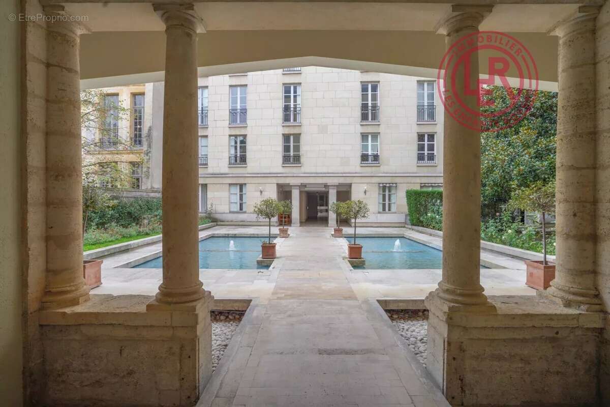 Appartement à PARIS-3E