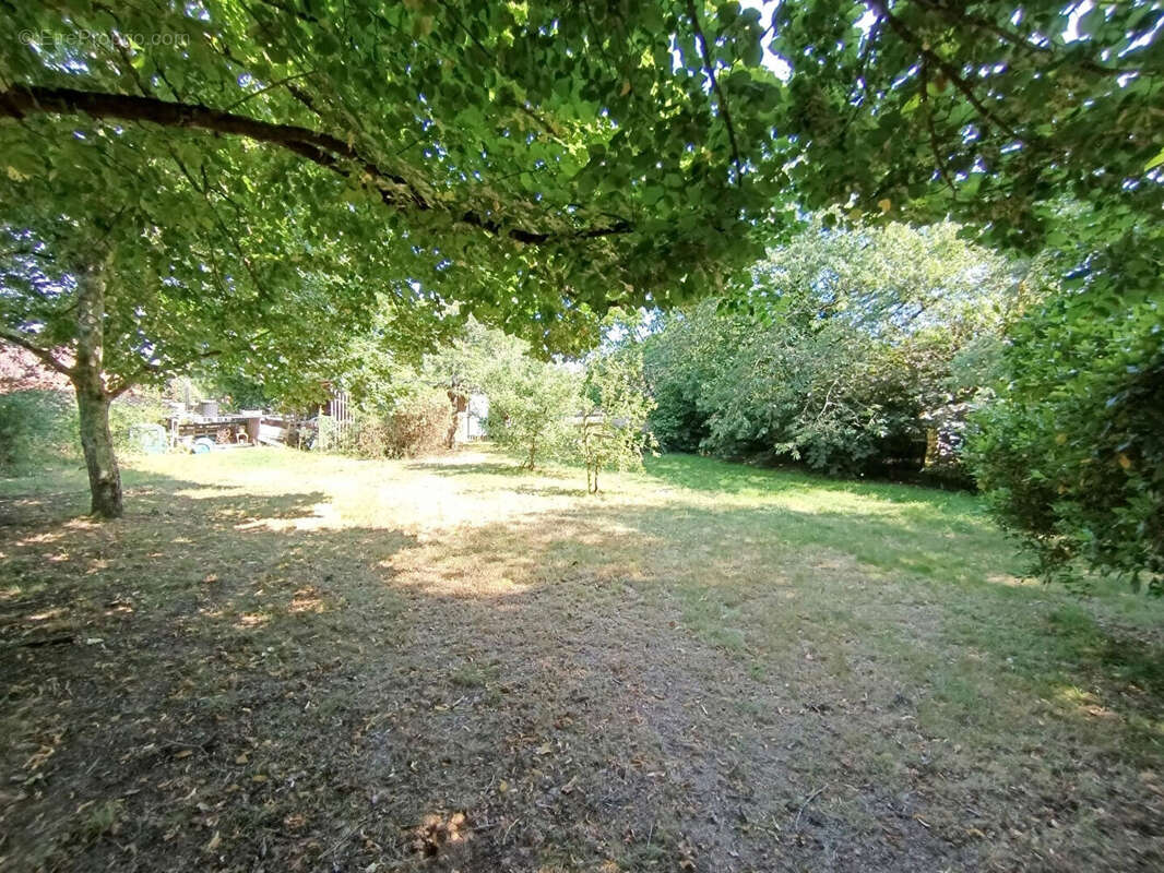 Maison à LE GIROUARD