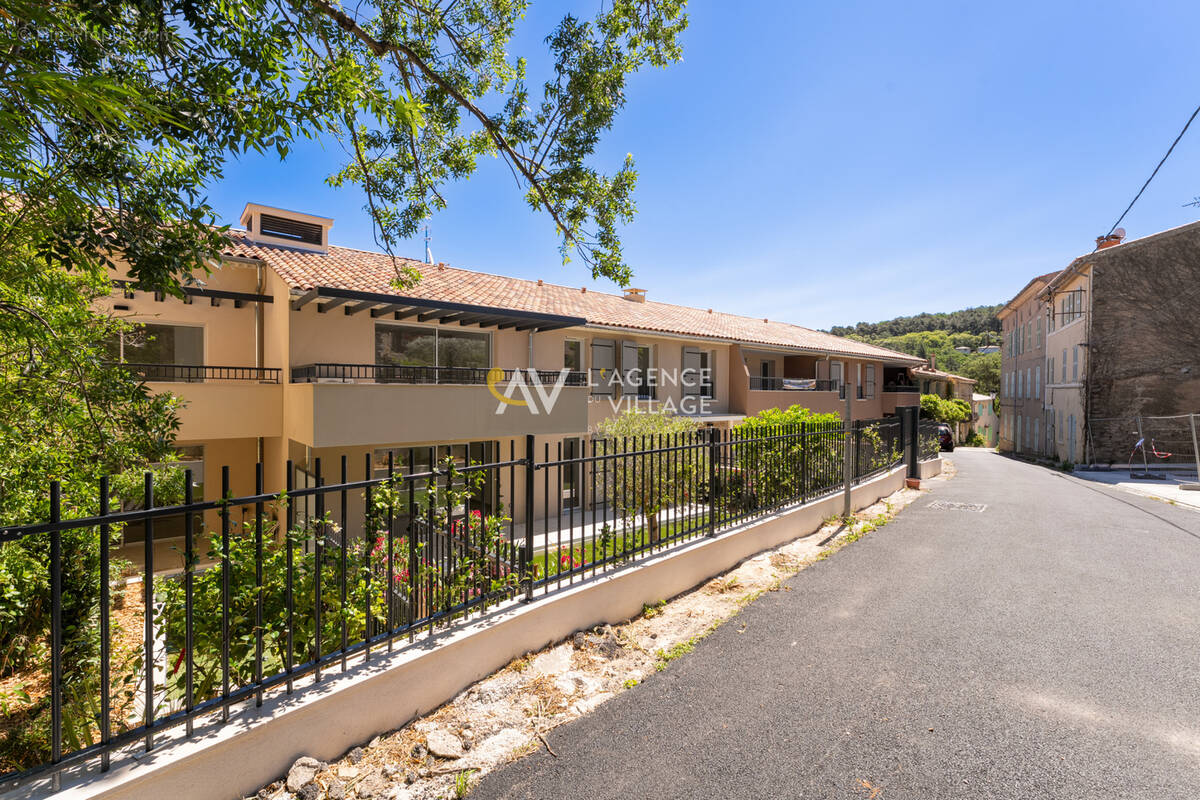 Appartement à LA GARDE-FREINET