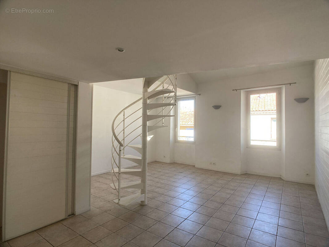 Appartement à SAINT-CYR-SUR-MER