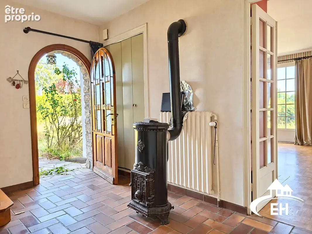 Maison familiale 147 m² - 4 chambres - Terrain de 2 215 m² - photo 5