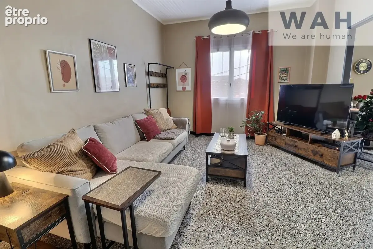 Maison en r+1 divisee en deux appartements - 34400 lunel - photo 2