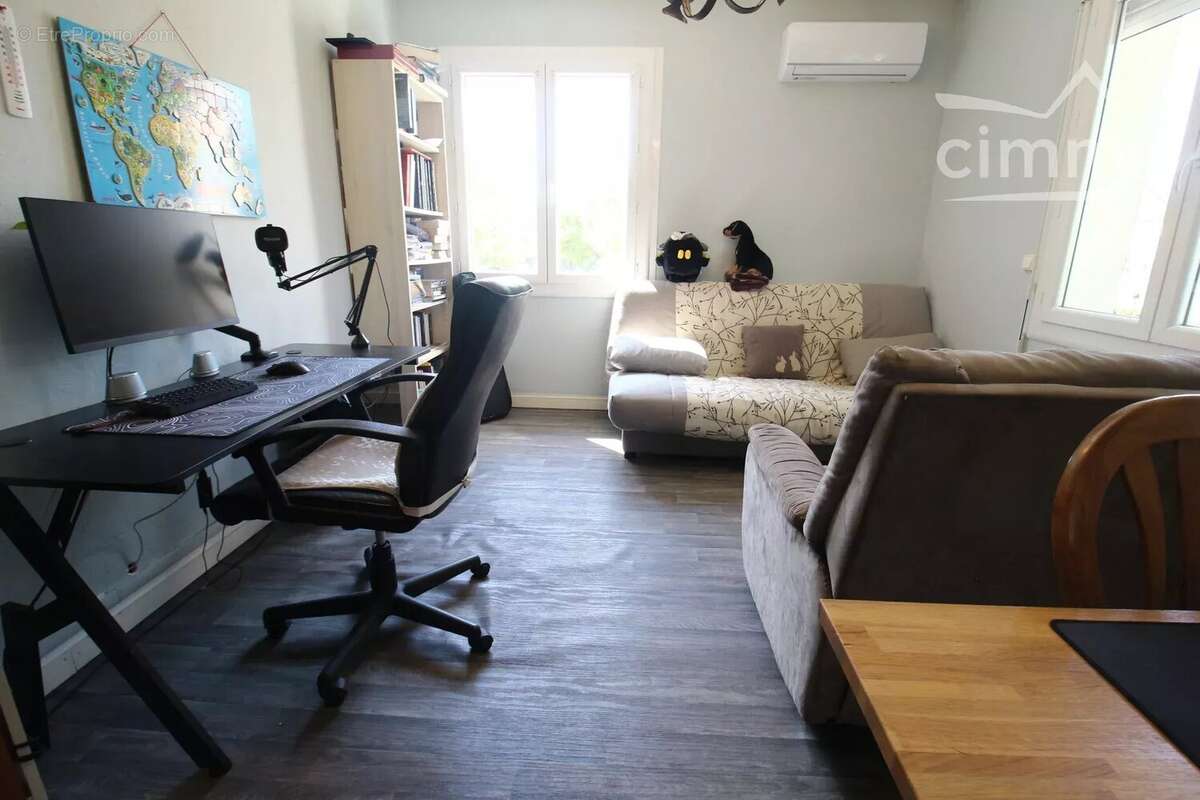 A vendre villa de 212 m² habitables avec un logement en rez de chaussée sur terrain de 5340 m² - photo 9