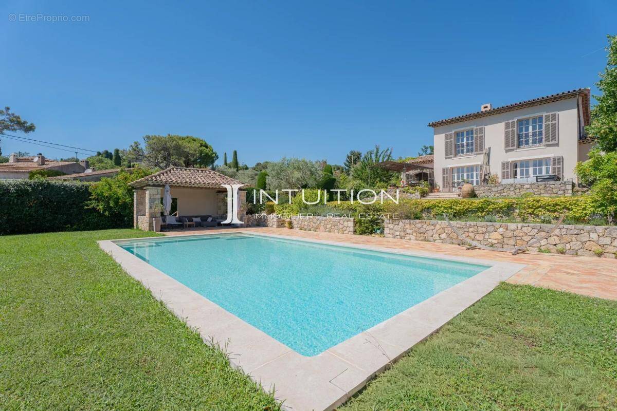 Maison à MOUGINS
