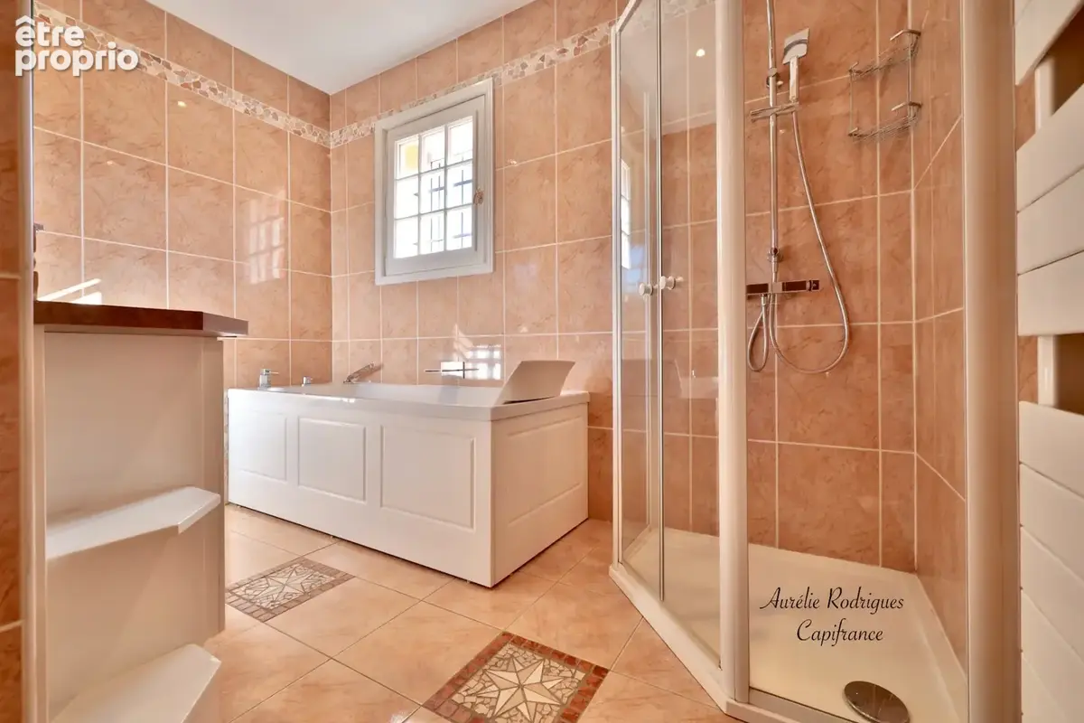 Maison à vendre 7 pièces CHATILLON SUR CHALARONNE (01) - photo 8