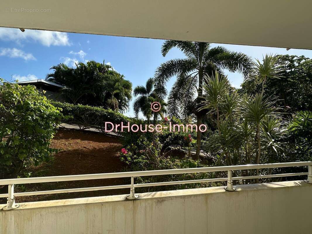 Appartement à LE ROBERT